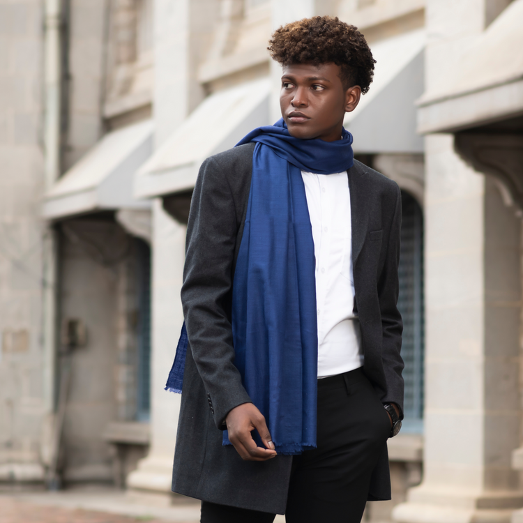 cash&barba カシミヤスヌード NAVY Men's Navy Blue Cashmere Scarf | HeritageModa